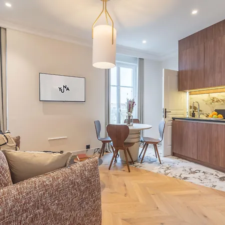 Yuna Saint-germain-des-pres - Serviced *