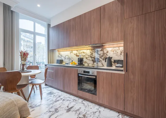 Yuna Saint-germain-des-pres - Serviced