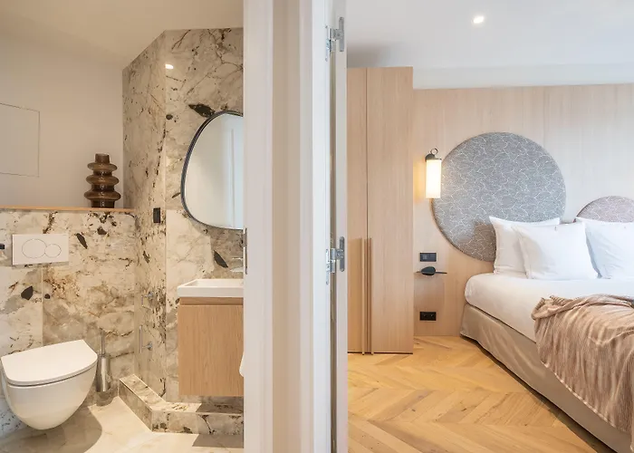 Yuna Saint-germain-des-pres - Serviced *