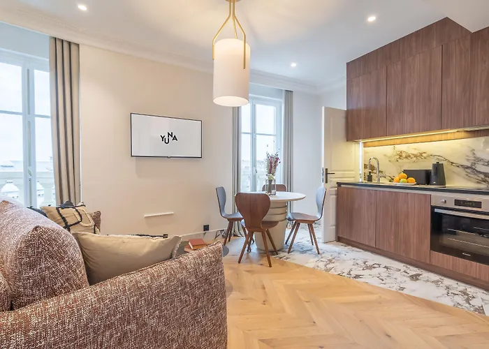 Yuna Saint-germain-des-pres - Serviced *